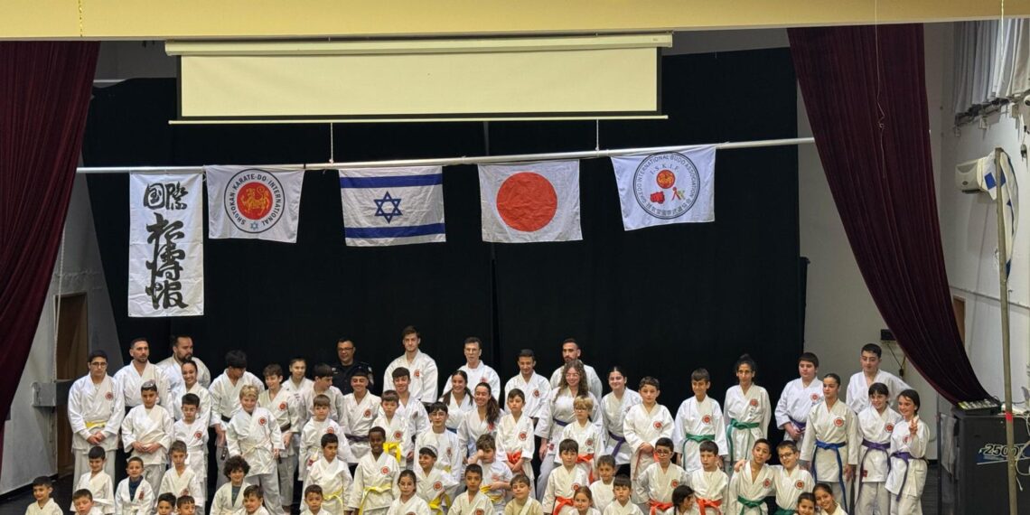 תלמידי הקרטה של חריש חגגו את קבלת הדרגות