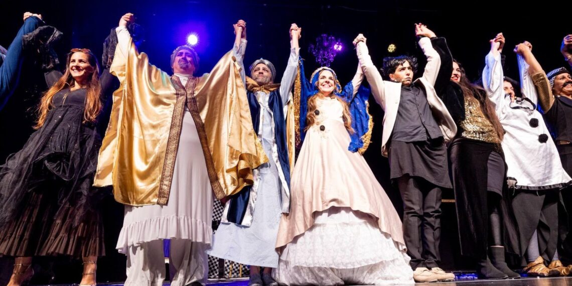 סולד אאוט בריבוע: ההצגה שמילאה שני אולמות בחריש