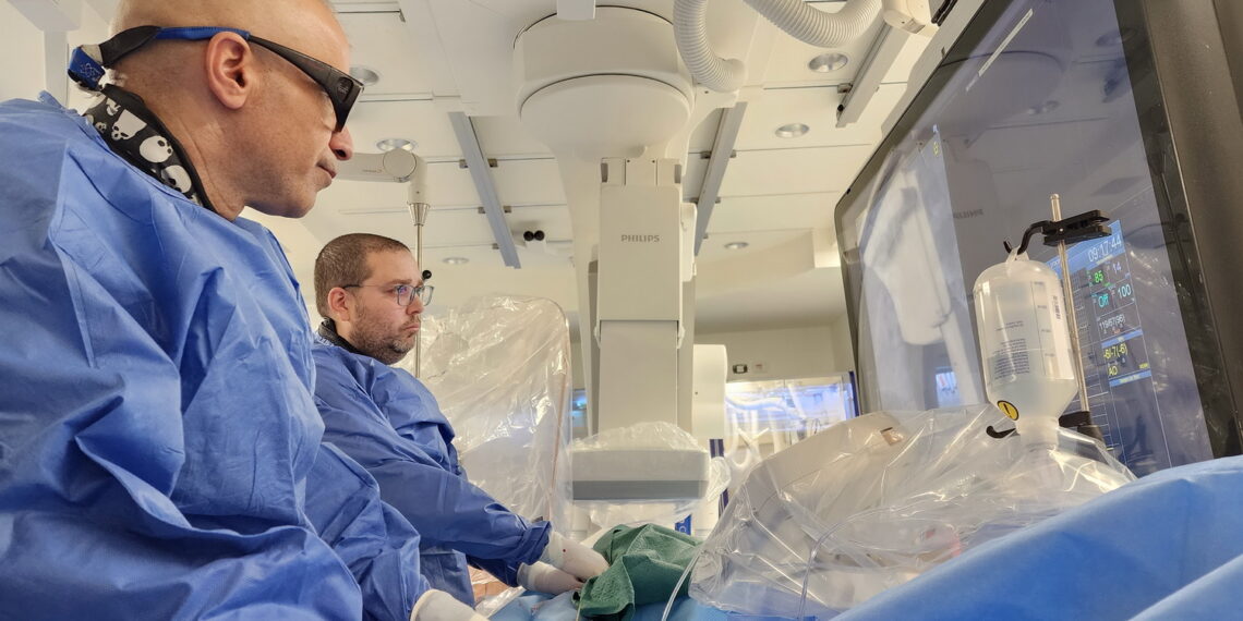 הראשונים בארץ: מערך הלב של הלל יפה ביצע טכניקה חדשנית לטיפול בתסחיף ריאתי