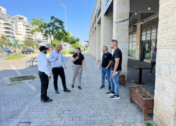 העובדים הופתעו: סיורי הפתע של מ"מ ראש העיר