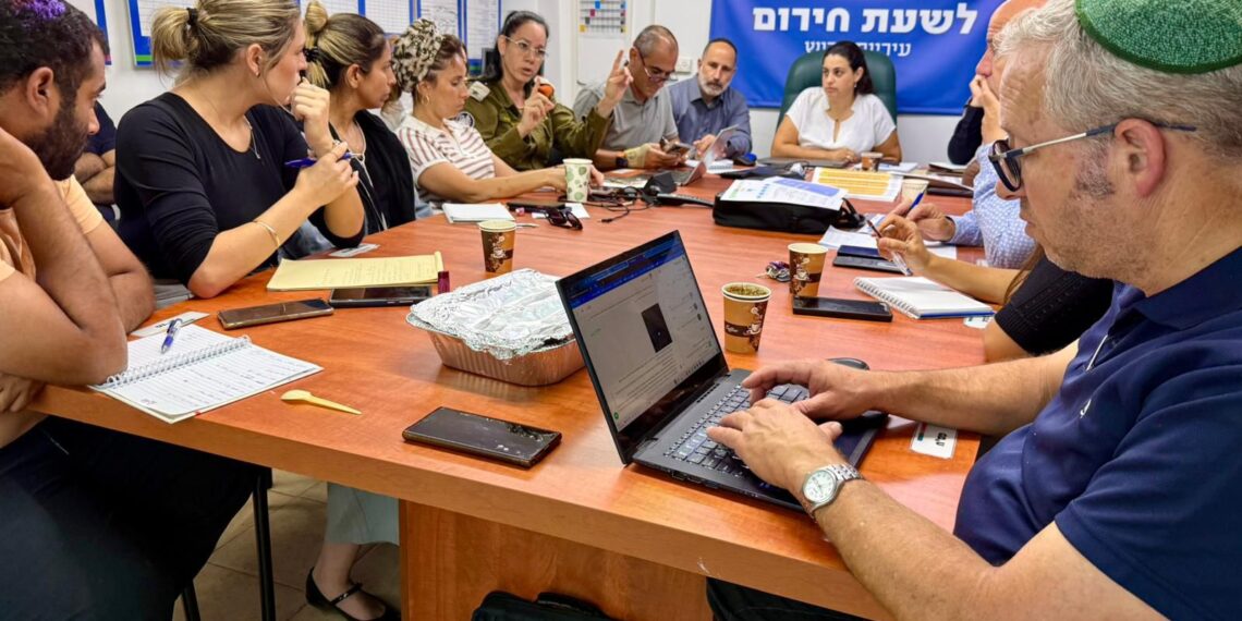 התפילות במניין יחזרו? דרישה לבחון מחדש את איסור ההתקהלויות בבתי הכנסת