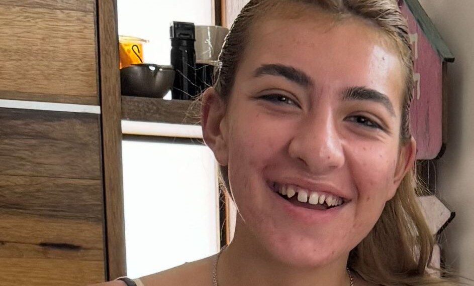 קרן יֶהֶלִי גור יוצאת לדרך: בזכות 416 תורמים, תלמידי חריש יתחילו ללמוד נגינה בסבסוד