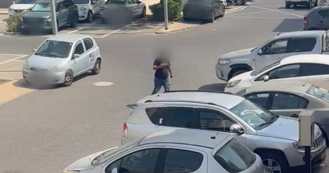 מהתחנה ברחוב אחדות ועד חדר המדרגות: כך עקב תושב ערערה אחר נערה בת 18 בחריש