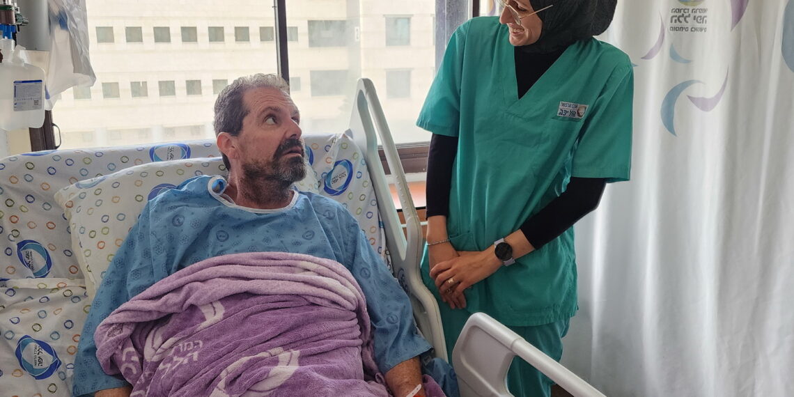 הריחה ריח חריג – והצילה את חייו: הנס של תושב חריש בבית החולים