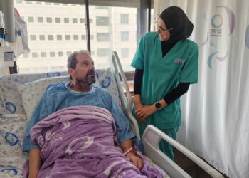 הריחה ריח חריג – והצילה את חייו: הנס של תושב חריש בבית החולים