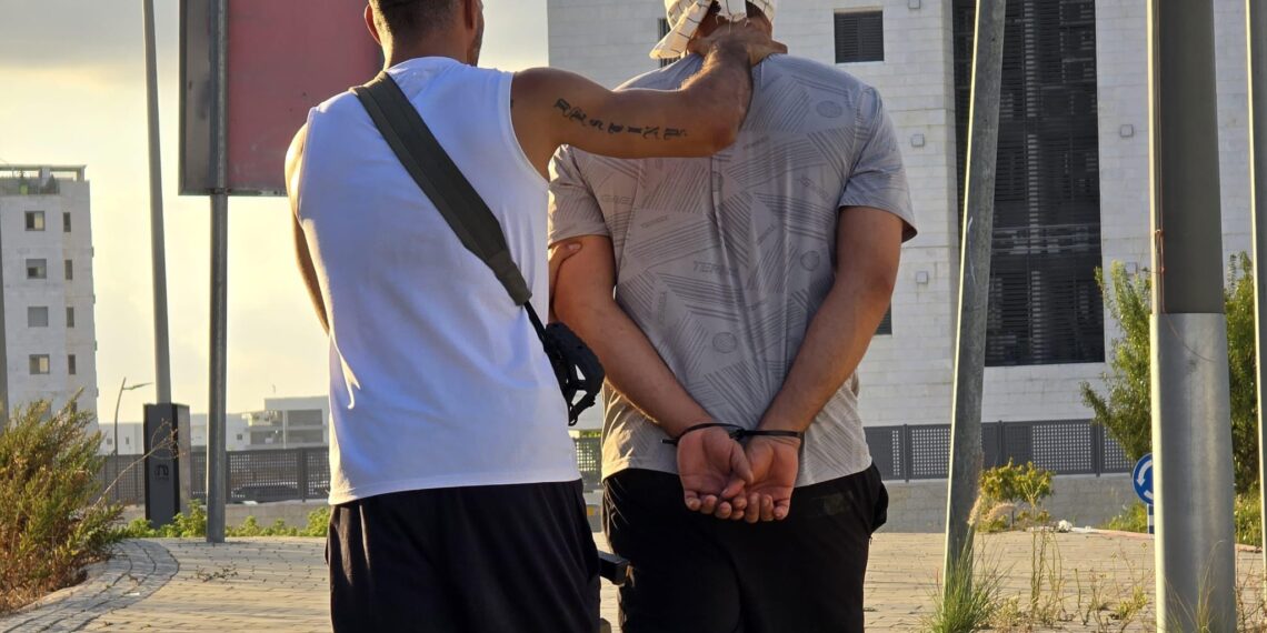 בזכות ערנות מתנדבים: 3 פלשתינים שוהים בלתי חוקיים נתפסו סמוך לבסיס מג"ב בחריש