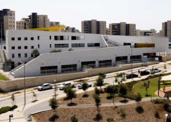 השועל התברר כתן, אבל עדיין מפחיד את תלמידי רונה רמון