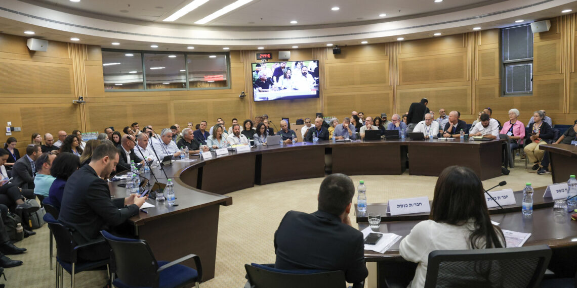 דיון חירום בכנסת: "טרור סביבתי" של שרפות פסולת בלתי חוקיות – כולל הפגיעה בחריש