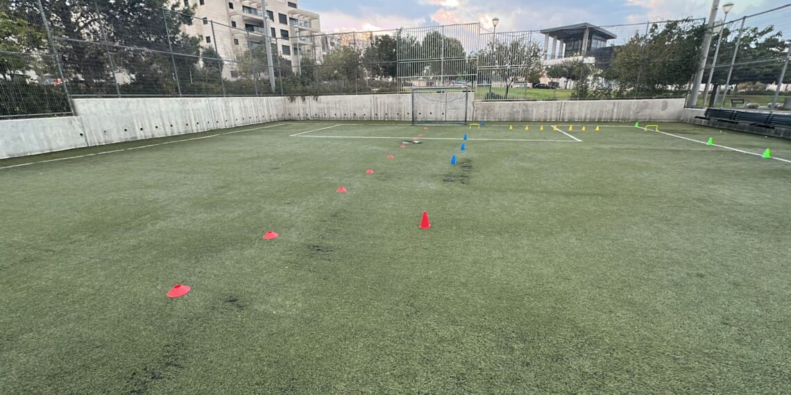מיום ראשון: מגרש הכדורגל הסינתטי ברח' טורקיז ייסגר לשיפוצים