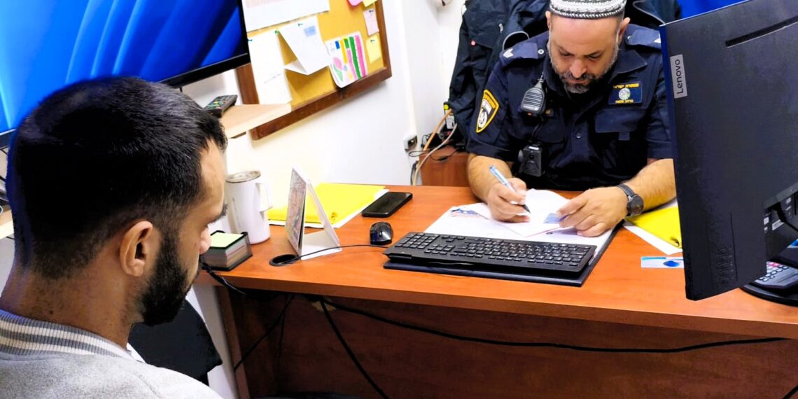 בלעדי | "נכנסתי לקחת את הבן שלי – ופתאום הפכתי לחשוד בניסיון חטיפה”