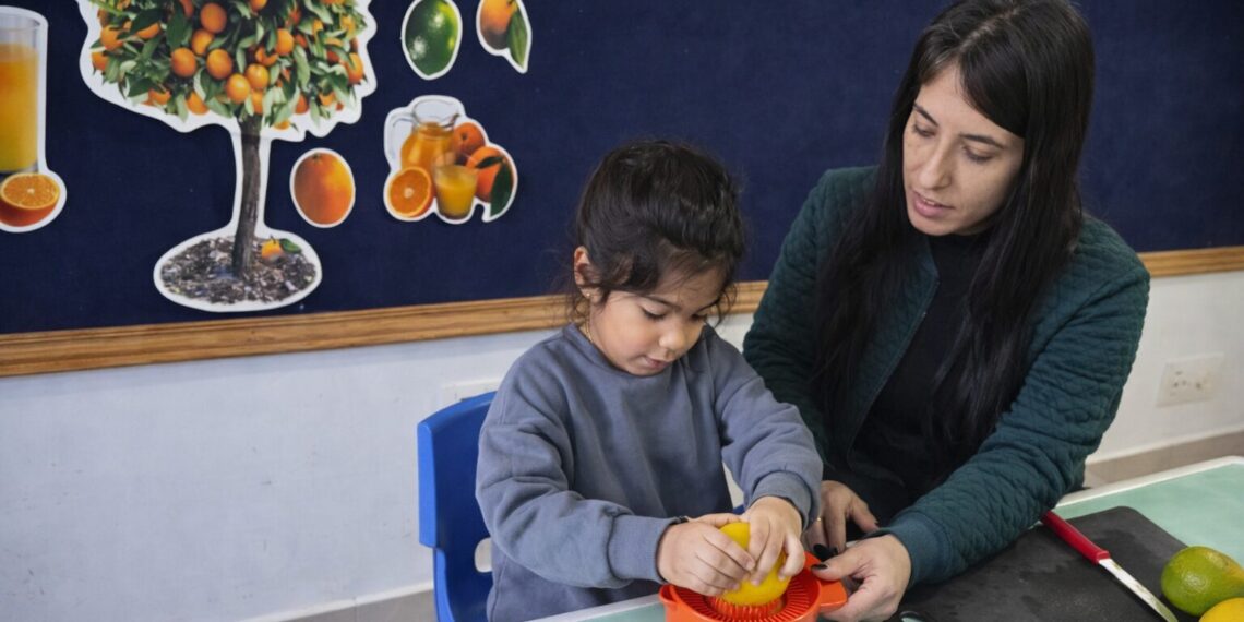 מאחורי דלת המעון: מה באמת חשוב לבדוק לפני שבוחרים מסגרת לילדים