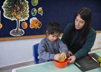 מאחורי דלת המעון: מה באמת חשוב לבדוק לפני שבוחרים מסגרת לילדים