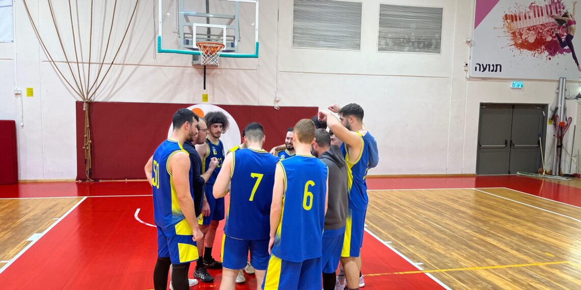 בתום דרמה גדולה: ניצחון ענק למכבי חריש מול מכבי קיסריה – 75:74